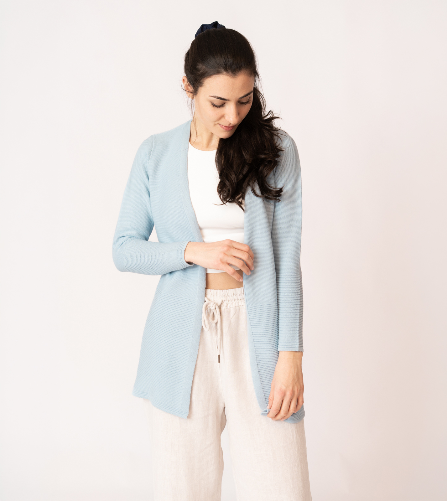 Fine knit Cardigan Libby in pastel blue - Image 6