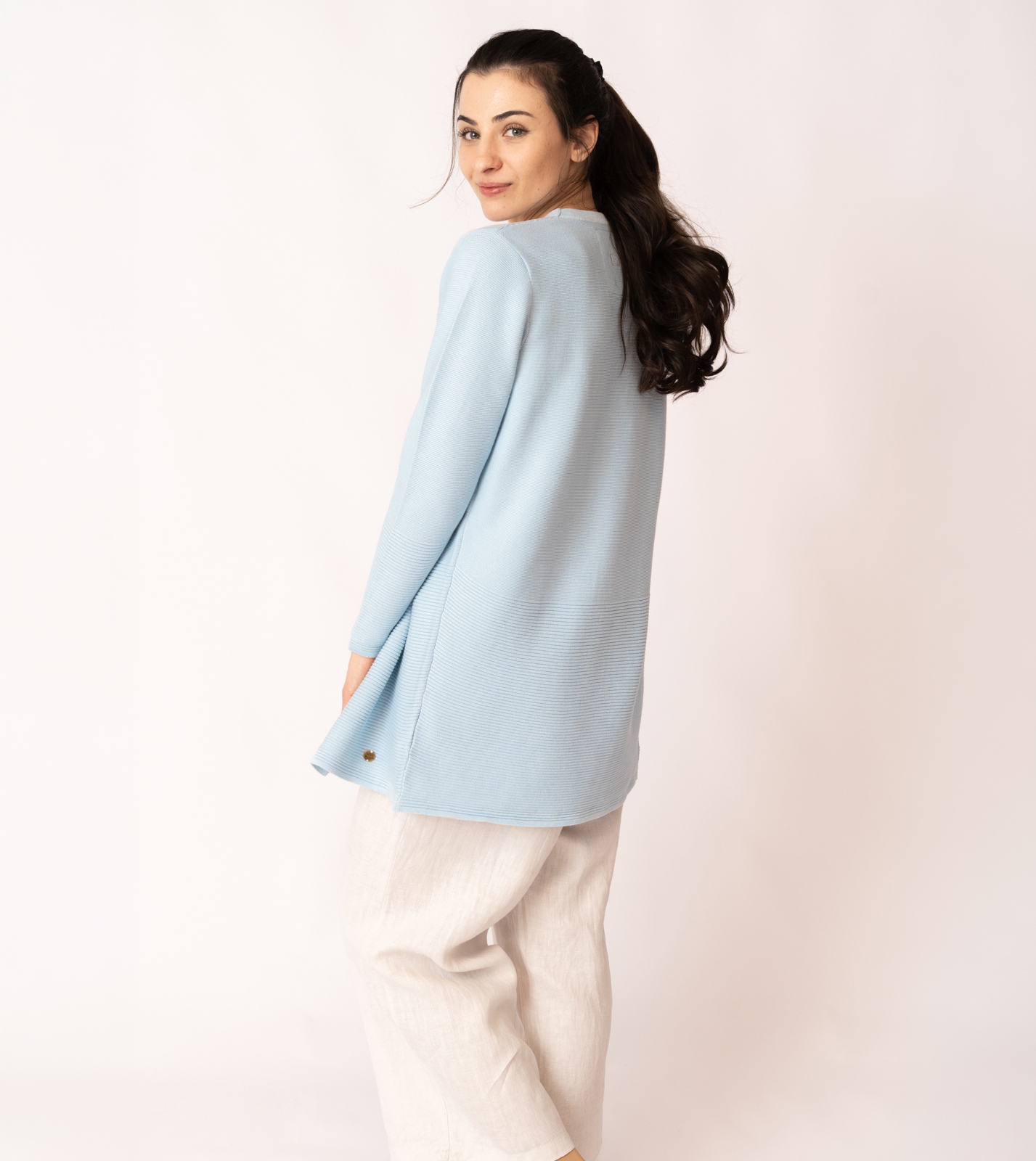 Fine knit Cardigan Libby in pastel blue - Image 4